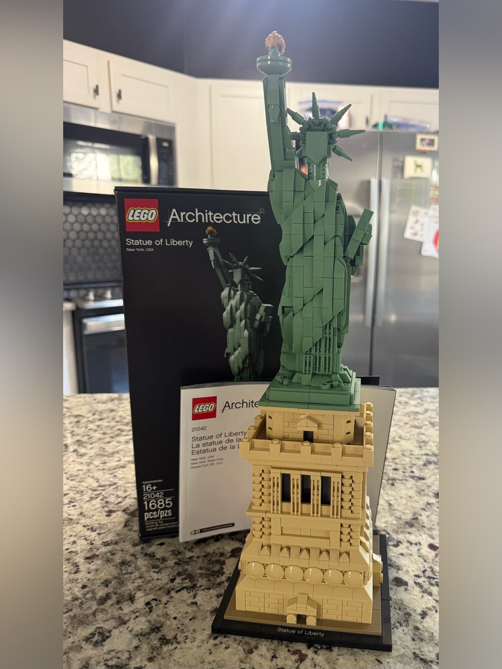 LEGO Architecture Statue of Liberty 21042 RETIRED Complete w/ Box & Instructions